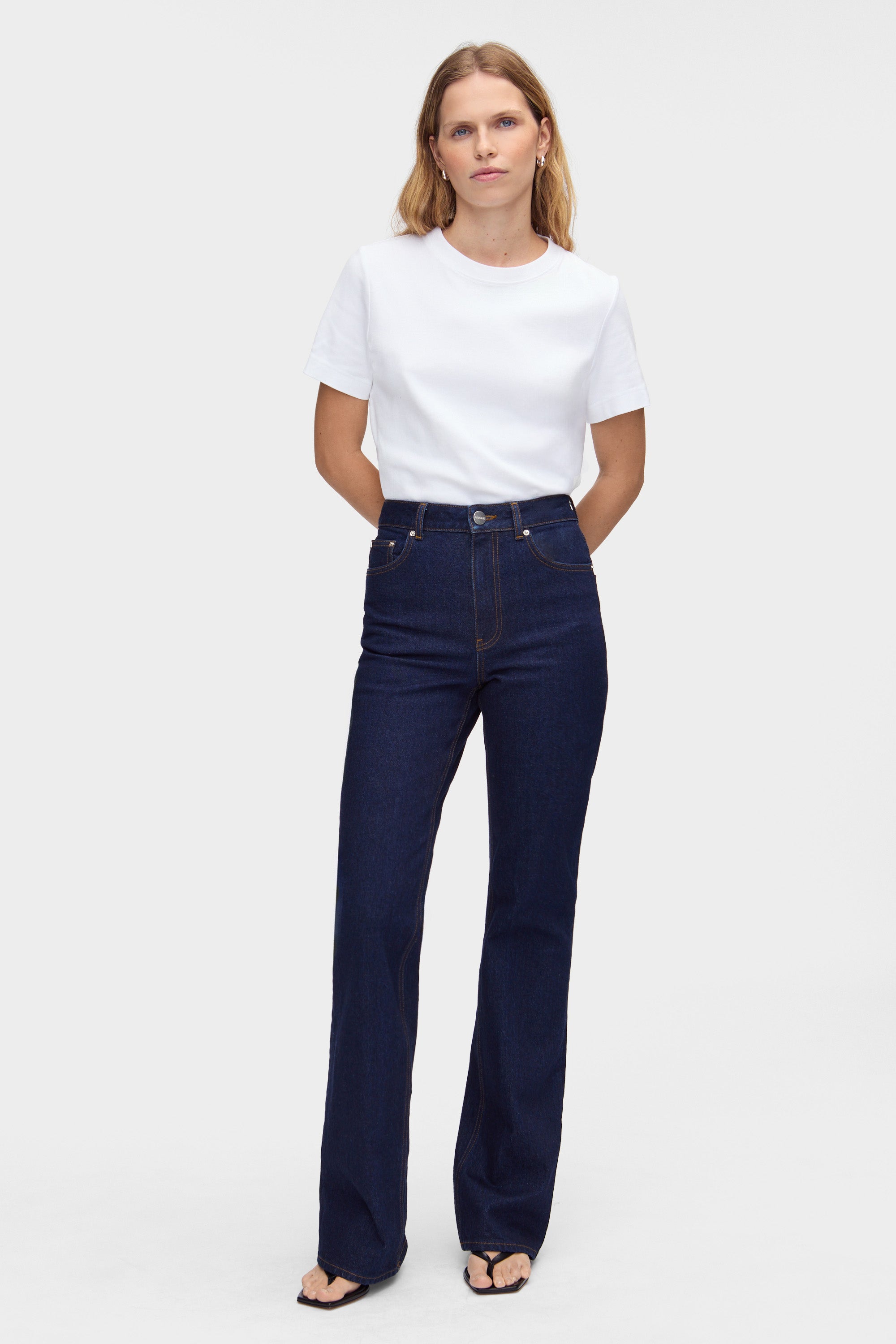 ALIGNE Mid Rise Straight Flare Jeans - Indigo