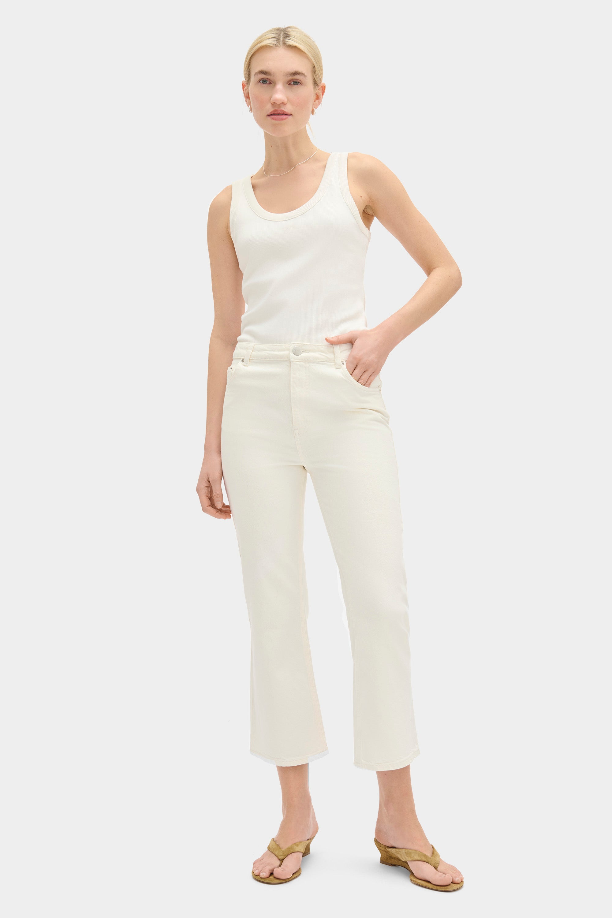 Mid Rise Cropped Kick Flare Jean